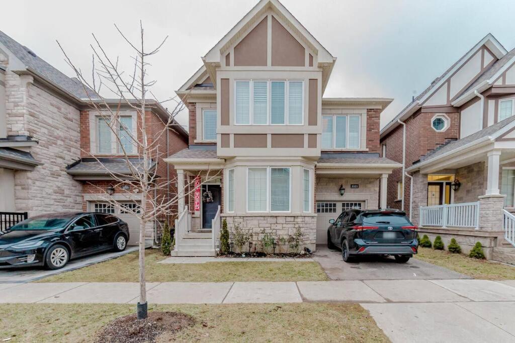 Luxury Basement Apartment In Oakville Exterior photo