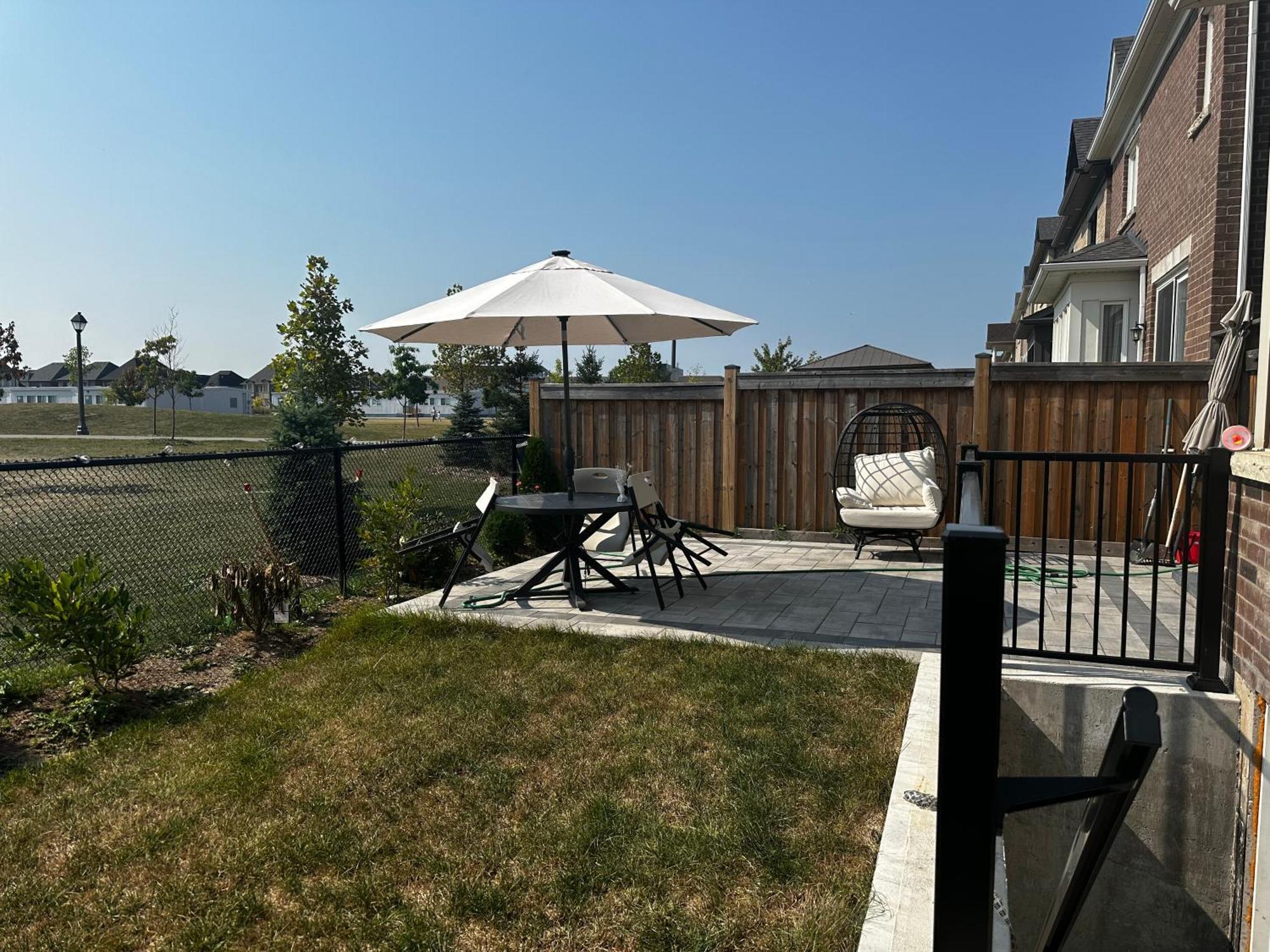 Luxury Basement Apartment In Oakville Exterior photo